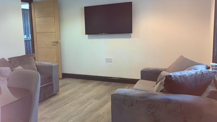 3 Bedroom Flat To Rent In Osborne Road, Jesmond, Newcastle Upon Tyne, NE2