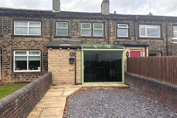 1 Bedroom Terraced House To Rent In East Street, Lindley, Huddersfield, HD3