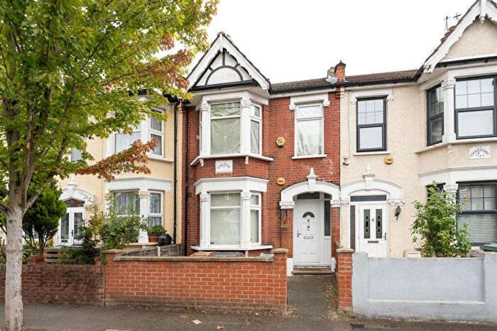 3 Bedroom Terraced House For Sale In Empress Avenue, Chingford, E4