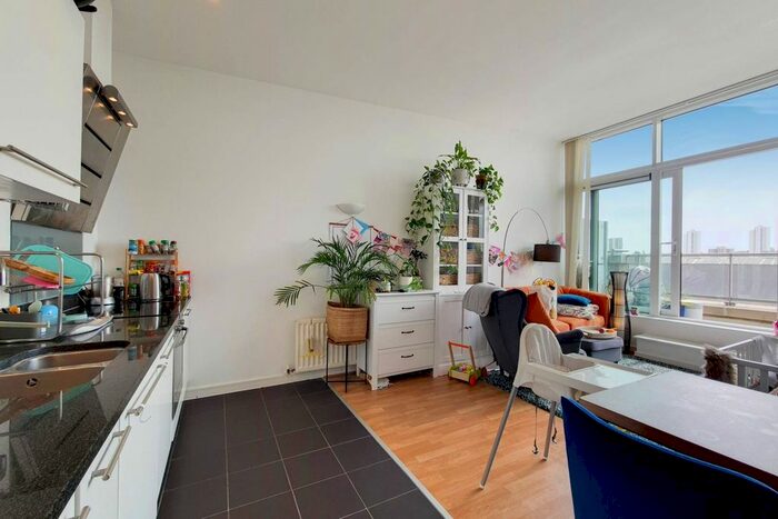 2 Bedroom Flat To Rent In Building, Woolwich, London, SE18