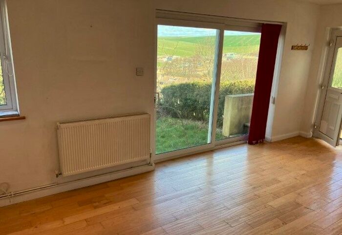 2 Bedroom Flat For Sale In Coombe Rise, Saltdean, Brighton, BN2