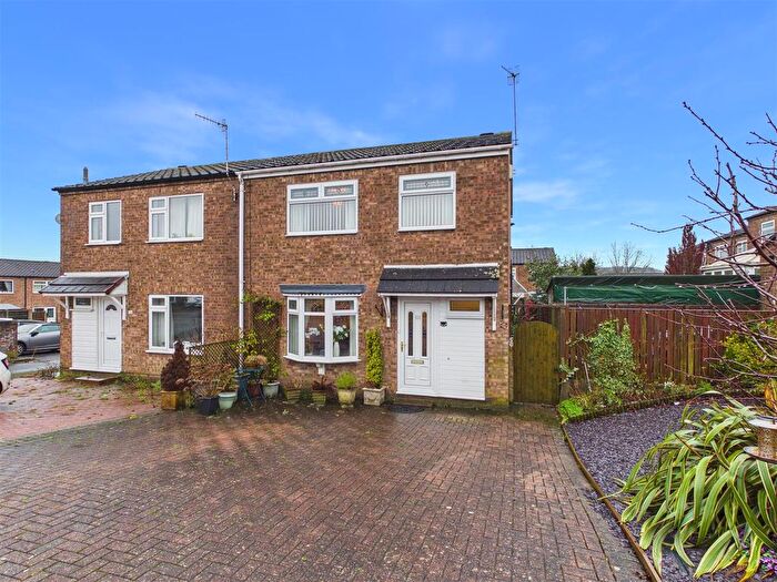 3 Bedroom Semi Detached House For Sale In Holme Hall Crescent, Chesterfield, S40