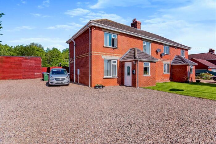 4 Bedroom Semi-Detached House For Sale In Goldfen Bank, Wrangle, Boston, PE22