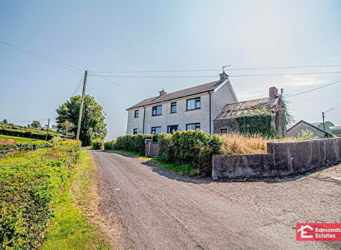 3 Bedroom Detached House For Sale In Tullynahinnion Road, Ballymena, BT44