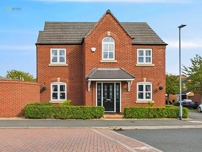 4 Bedroom Detached House For Sale In Croft Close, Two Gates, B77