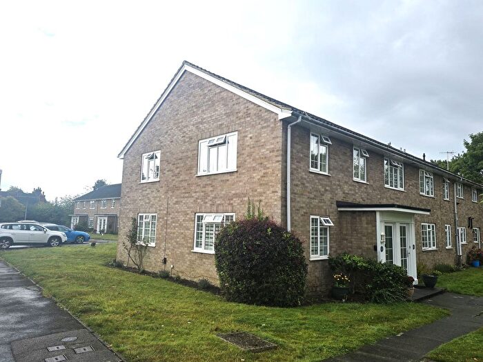 2 Bedroom Maisonette To Rent In Chiltern Way, Tonbridge, TN9