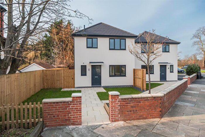 3 Bedroom Detached House For Sale In Pipers Lane, Hoole, CH2