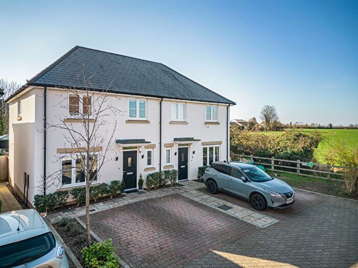 3 Bedroom Semi-Detached House For Sale In Bedell Road, Duxford, CB22