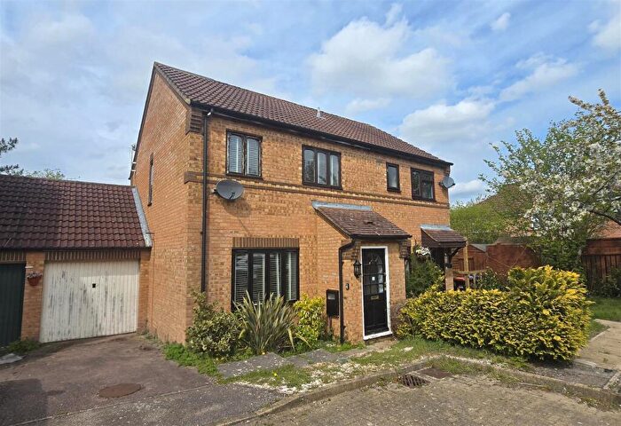 3 Bedroom House For Sale In Rillington Gardens, Emerson Valley, Milton Keynes, MK4