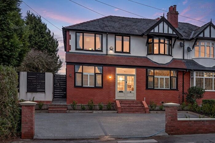 5 Bedroom Semi-Detached House For Sale In Plodder Lane, Over Hulton, Bolton, BL5