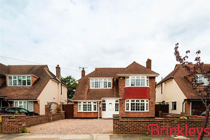 5 Bedroom Detached House To Rent In Wendover Drive, New Malden, KT3