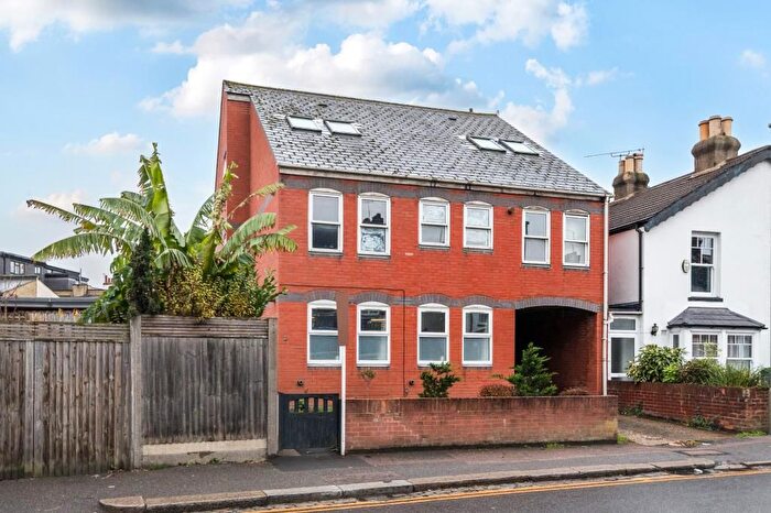 1 Bedroom Flat To Rent In Potters Road, Barnet, EN5