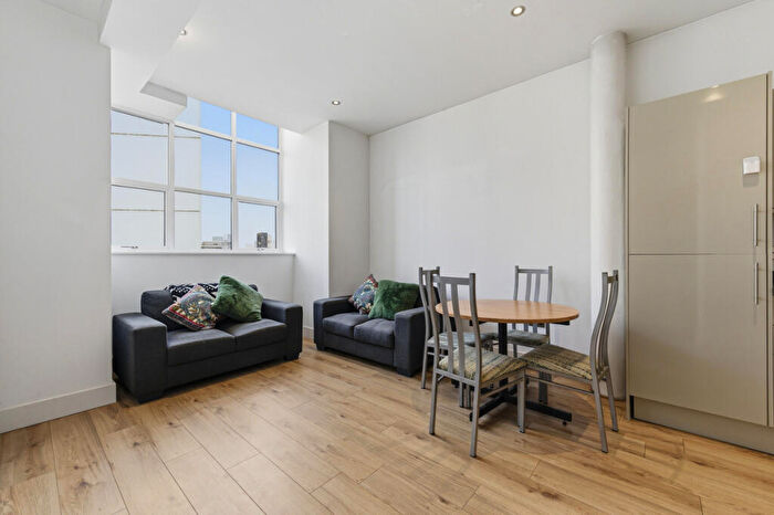 2 Bedroom Apartment For Sale In Pollard Street, Manchester, M4