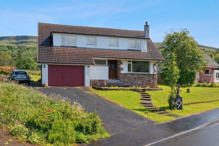 4 Bedroom Detached House For Sale In Menzies Drive, Fintry, Stirlingshire, G63