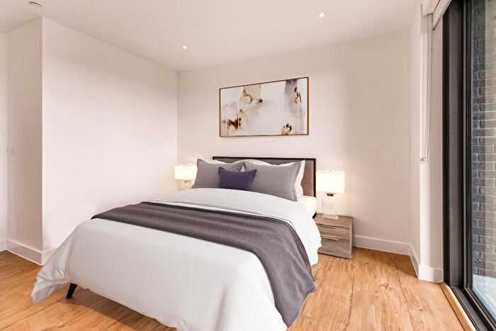 2 Bedroom Apartment To Rent In Station Road, London, SE13