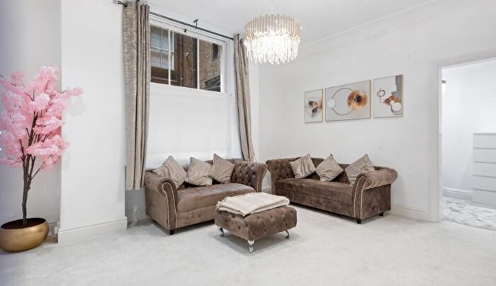 2 Bedroom Flat To Rent In De Vere Gardens, W8