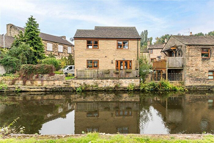 2 Bedroom Detached House For Sale In Briggate, Shipley, West Yorkshire, BD17