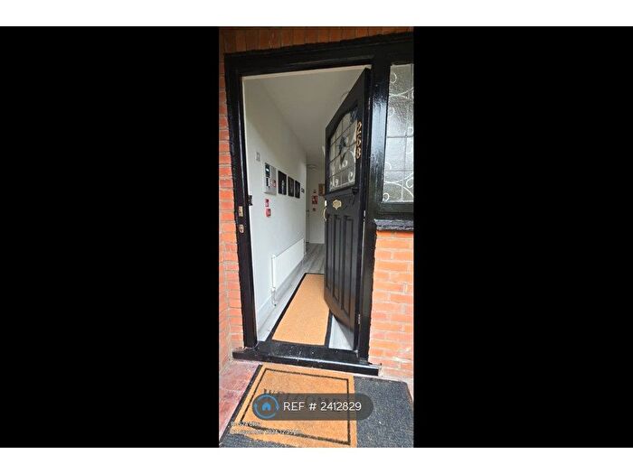 6 Bedroom Detached House To Rent In Whitchurch Lane, Edgware, HA8