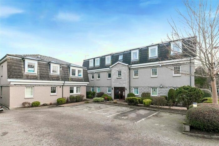 2 Bedroom Flat To Rent In South Avenue, Cults, Aberdeen, AB15