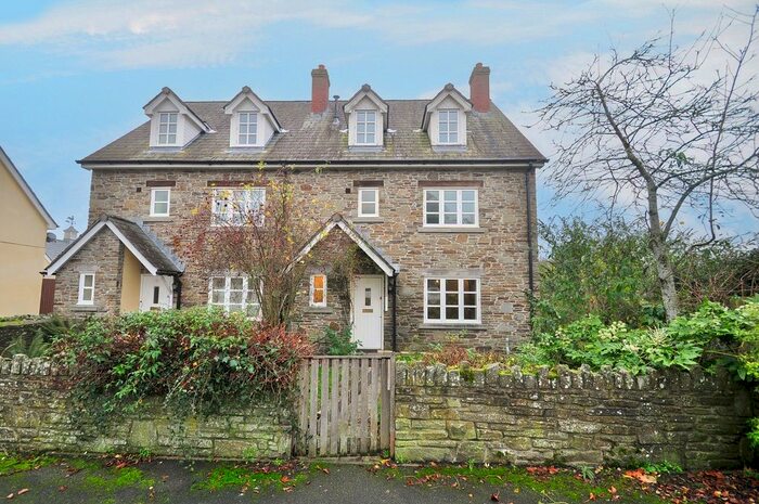4 Bedroom Semi-Detached House To Rent In The Orchard, Clyro, Hereford, HR3