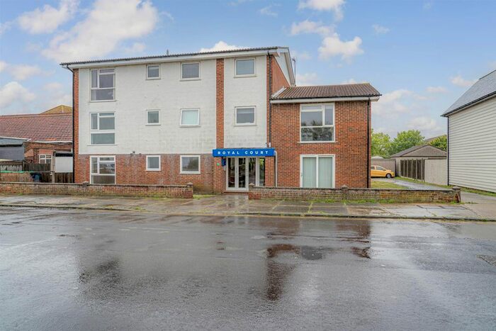 1 Bedroom Flat To Rent In Pier Avenue, Tankerton, Whitstable, CT5