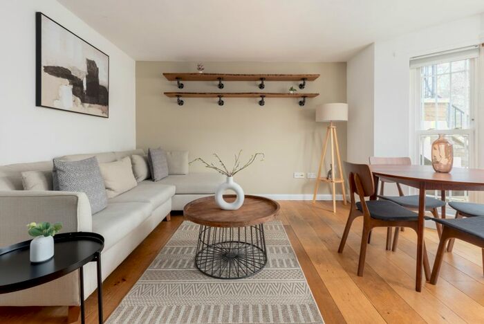 2 Bedroom Flat To Rent In Villa Road, London, SW9