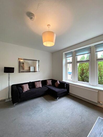 3 Bedroom Flat To Rent In Mitchell Street, West End, Dundee, DD2