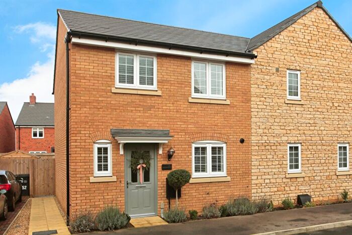 3 Bedroom Semi Detached House For Sale In Brewton Drive, Deeping St. James, Peterborough, PE6