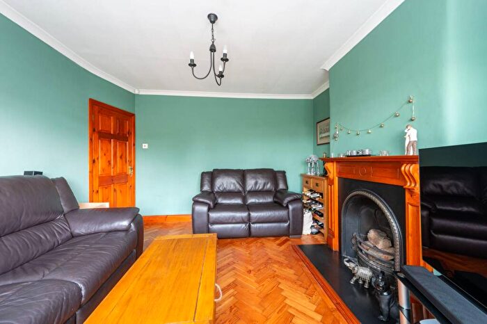 3 Bedroom Terraced House For Sale In Porlock Avenue, Harrow, HA2