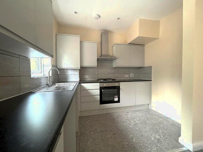 4 Bedroom Terraced House To Rent In Dowsett Road, London, N17