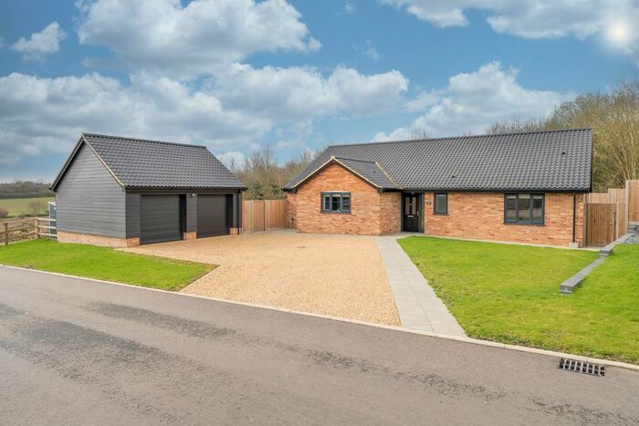3 Bedroom Detached Bungalow To Rent In Gassock Drive, Palgrave, Diss, IP22