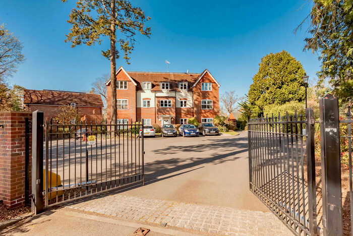 2 Bedroom Flat To Rent In St. Catherines Wood, Camberley, GU15