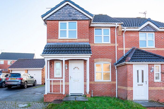 3 Bedroom Semi-Detached House To Rent In The Pastures, Leicester, LE2