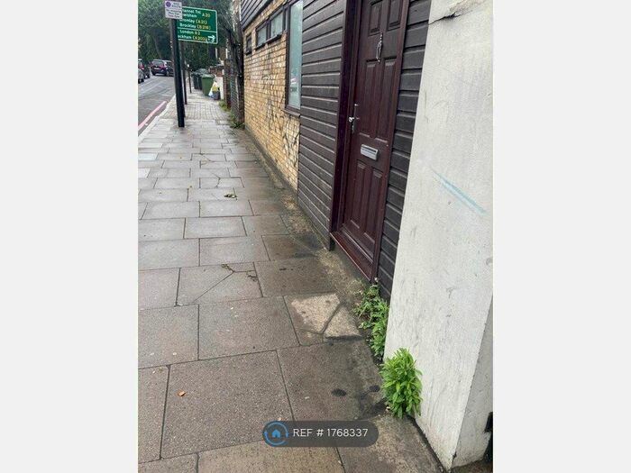 2 Bedroom Flat To Rent In New Cross, London, SE14