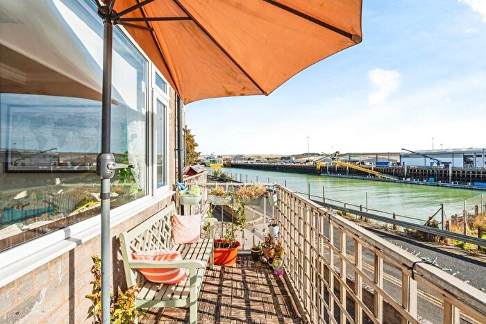 2 Bedroom Flat For Sale In Fort Gate, Newhaven, BN9