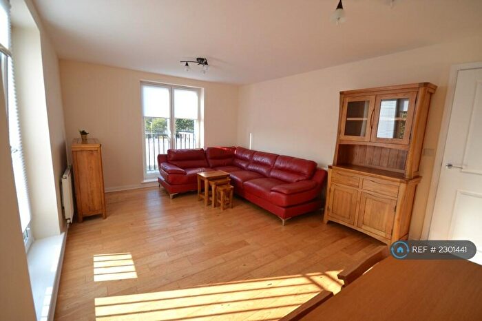 2 Bedroom Flat To Rent In Flaxmill Place, Edinburgh, EH6