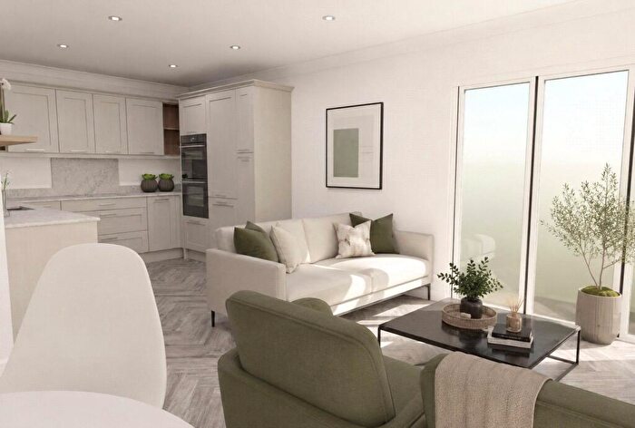 2 Bedroom Apartment For Sale In Bristol Road, Frenchay, Bristol, Gloucestershire, BS16