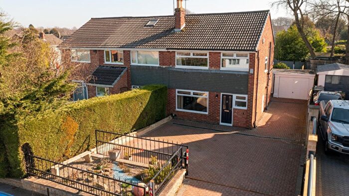 3 Bedroom Semi Detached House For Sale In Brookhill Avenue, Alwoodley, Leeds, LS17