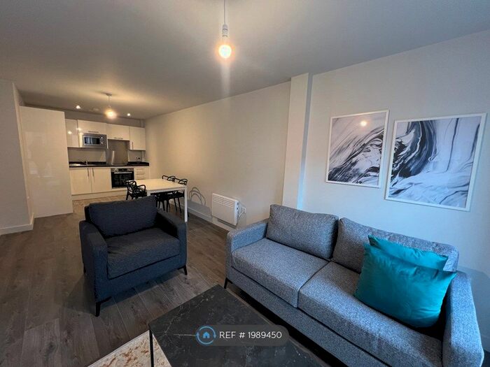 2 Bedroom Flat To Rent In One Baltic Square, Liverpool, L8