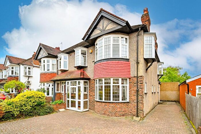 5 Bedroom Semi-Detached House To Rent In Buxton Drive, New Malden, KT3