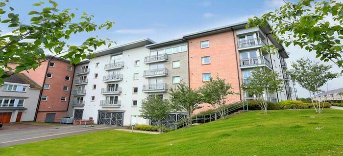 2 Bedroom Flat To Rent In Rubislaw Square, Aberdeen, AB15