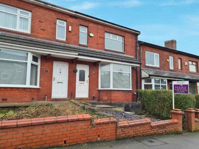 3 Bedroom Terraced House To Rent In Ripponden Road, Moorside, OL4