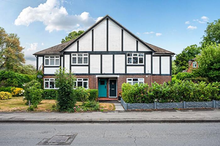 2 Bedroom Flat For Sale In West Hill, Epsom, KT19