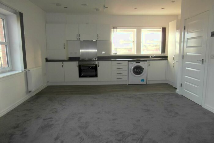 2 Bedroom Flat To Rent In Glennie Road, EH21