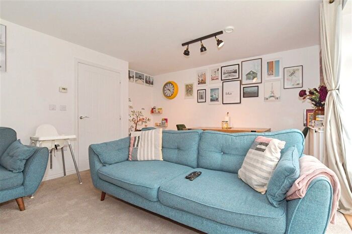 3 Bedroom Semi-detached House For Sale In Daffodil Crescent, Crawley, West Sussex, RH10