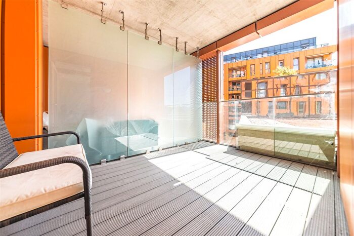 1 Bedroom Flat To Rent In Poldo House, Cable Walk, London, SE10