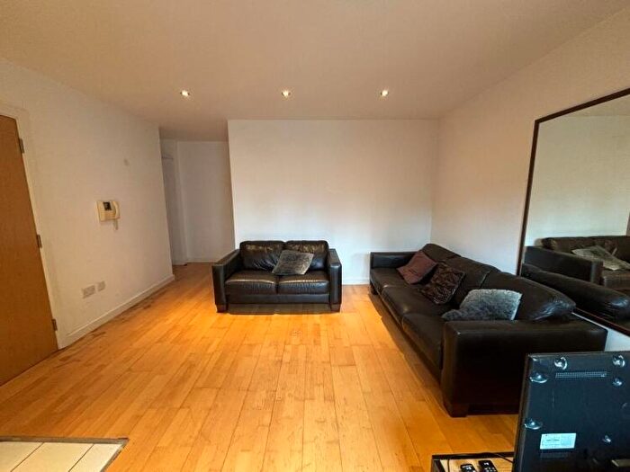2 Bedroom Apartment To Rent In Aytoun Street Manchester, M1
