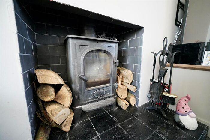3 Bedroom Terraced House For Sale In Martinscroft Road, Portland, DT5