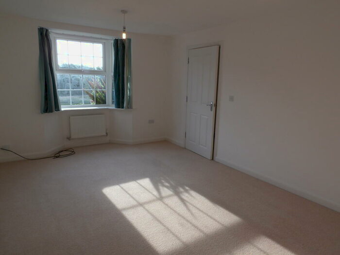 4 Bedroom House To Rent In Royal Walk, BB2