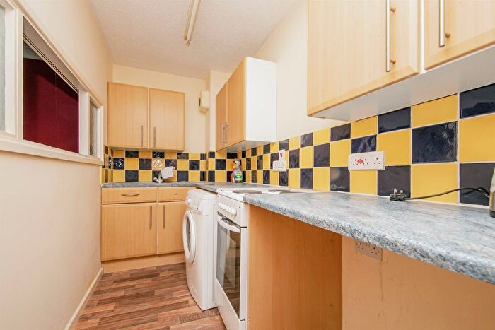 1 Bedroom Flat For Sale In Merstham Drive, Clacton-On-Sea, CO16